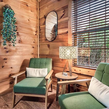 Mama Bear'S Moonshine Ridge Villa Гетлинбург Екстериор снимка